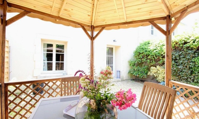 Le Manoir Cottage | Charming gîte with swimming pool, Nordic bath, close to the D-Day landing beaches.