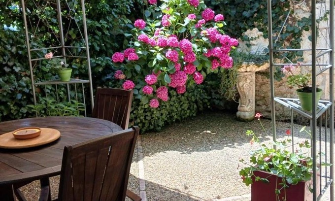 Brantome-en-Perigord Apartment | Charming house in Brantôme, pets allowed, parking included