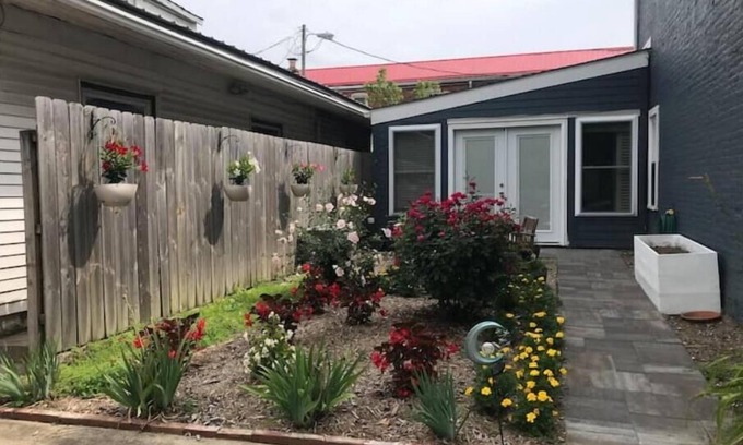 Vernon House | Charming Historic Retreat Home