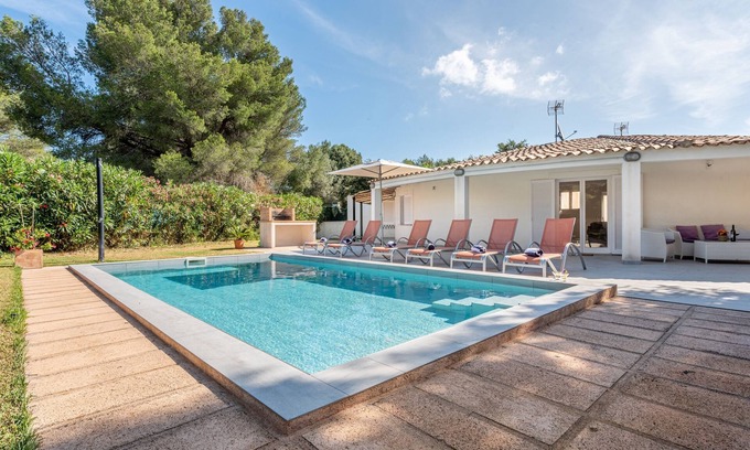 Crestatx House | Charming Holiday Home “Vaumera” with Mountain View