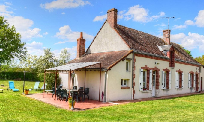 Soings-en-Sologne Cottage | Charming House near Loire Castles and Beauval Zoo with Large Garden and Family-friendly Amenities
