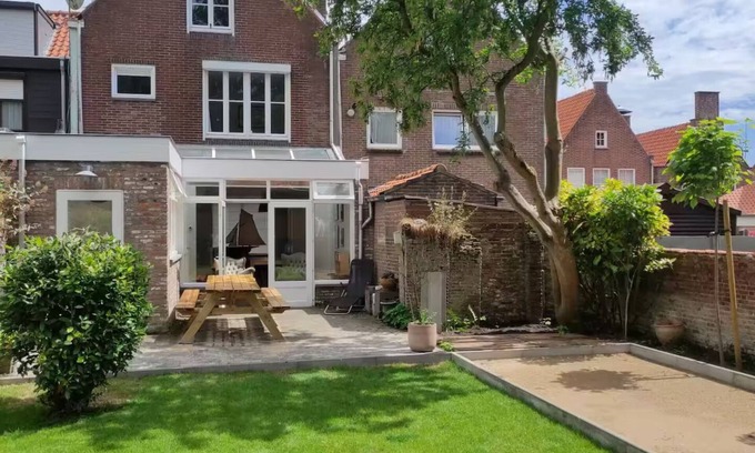 Sluis House | Charming house between town, sea and countryside