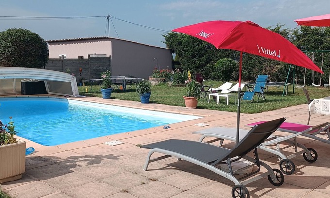Anneyron House | Charming house with swimming pool