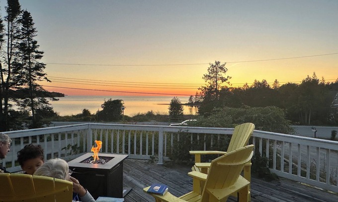 Saugeen Shores Cottage | Charming lakefront cottage steps away from a sandy beach in Port Elgin!