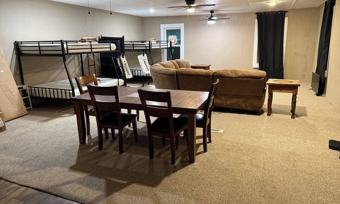 Bryson Cabin | Charming Lodge in Bryson Tx with AC