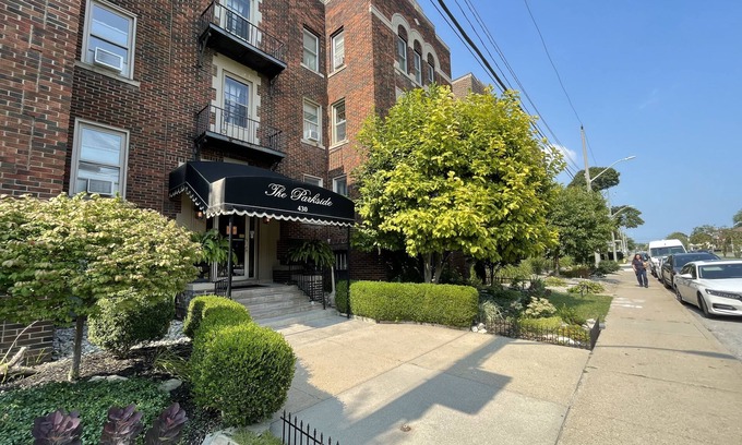 South Central Apartment | Charming Renovated One Bedroom Apartment.