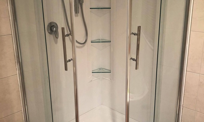 Stokes Valley House | Charming Room available in Stokes Valley, Lower Hutt