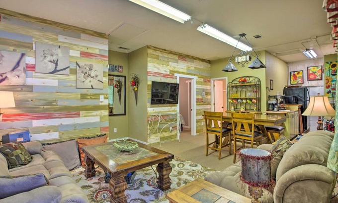 Rowlett House | Charming Rowlett Guest Cottage Walk Downtown