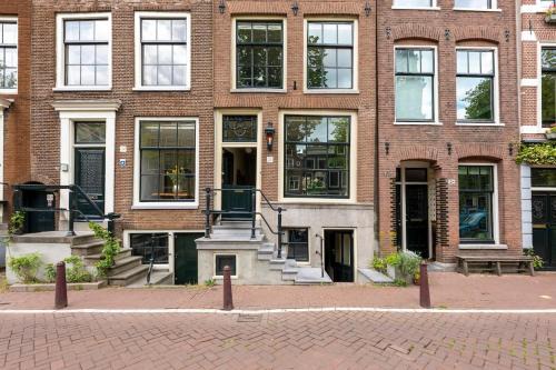 Jordaan Apartment | Charming souterrain studio at Bloemgracht 30