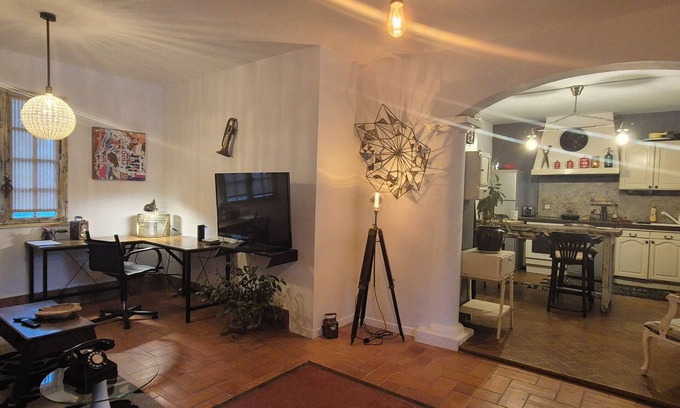 Faucon Apartment | Charming, spacious and tastefully decorated apartment in a quiet location.