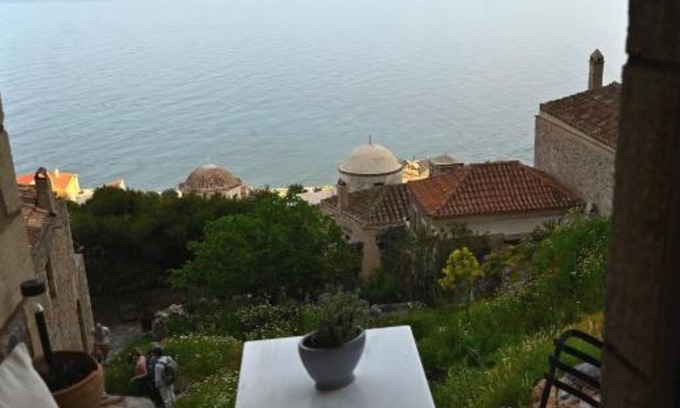 Monemvasia Apartment | Charming Stay with Stunning Views-NAMA – MonoLithos Inn