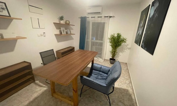 Cocody Apartment | Charming T4 close to banks, shops and other facilities in the riviera Golf