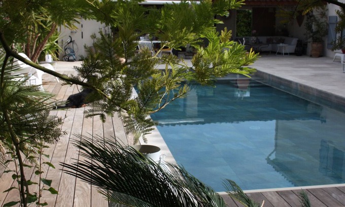 Jacou Villa | Charming villa with pool house, heated pool, air conditioning