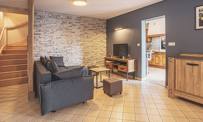 Sambin Cottage | Charming Vineyard House, Near Castles & Zoo, Baby-Friendly, Modern Amenities, Terrace, Internet