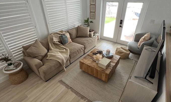 Cross Key Waterways House | Charming Waterfront 2-bed/2 bath/WiFi, AC in very quaint Key Largo neighborhood