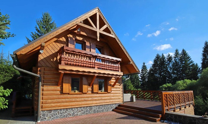 Polgrun House | Chata Olesna is charming country wooden cottage, family friendly with good WiFi.
