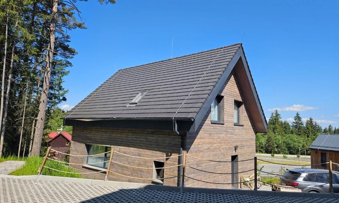 Liptovsky Mikulas Ski Chalet | Chata Paja