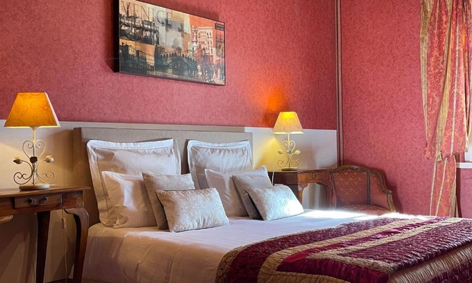 Cardan Bed & Breakfast | Chateau Du Payre