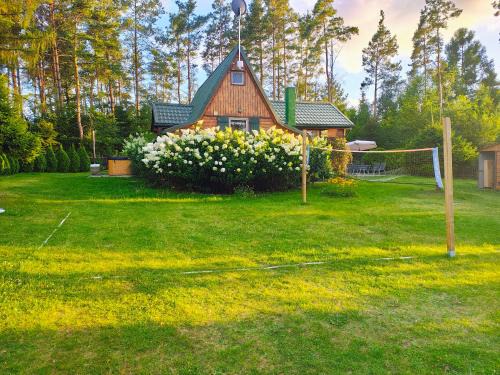 Sulecki Borek House | Chatka Baby Jagi - Domek z balią i kominkiem w lesie pośród jezior