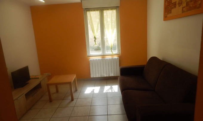 Coursan House | Cheap apartment with terrace 15 minutes from the sea