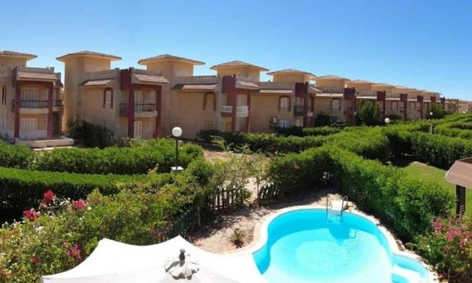 Borg el Arab Villa | Cheerful 3-bedroom villa with pool فيلا مميزة ببسين خاص