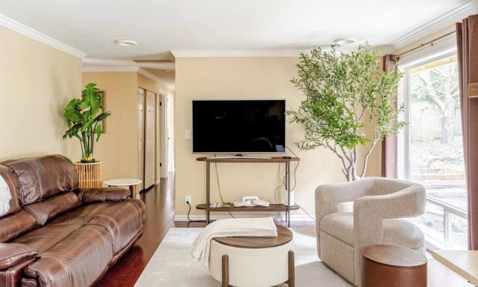 Education Hill House | Chef's kitchen m/s from Downtown/Microsoft/Marymoor