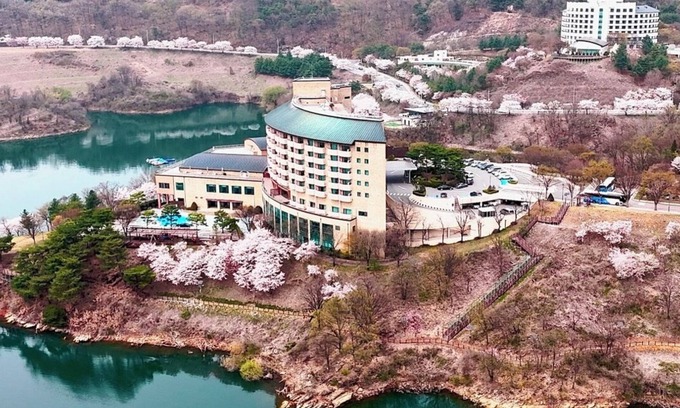 Jecheon Hotel | Cheongpung Resort Lake Hotel