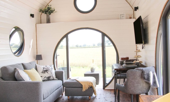 Diddlebury Cottage | Cherry Blossom