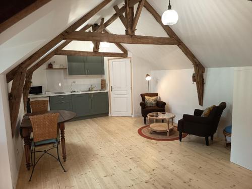 Saint-Brieuc-des-Iffs Apartment | Chez Alex, La Grange