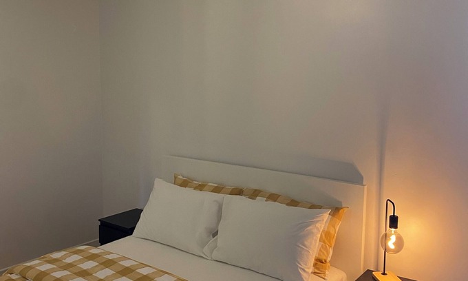 Saint-Leonard Apartment | Chez Amie à Saint Léonard