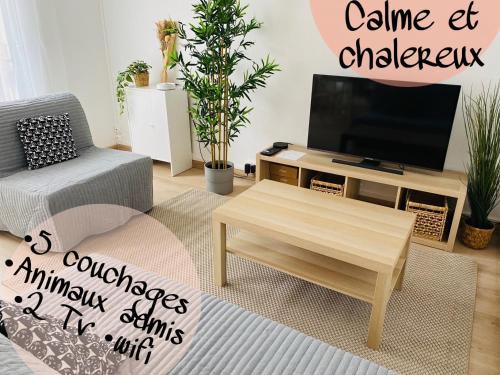 Pont-du-Chateau Apartment | Chez Bobo