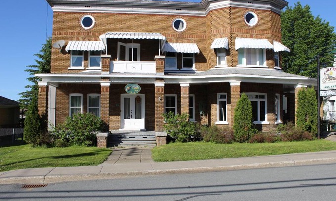 Saint-Prosper Bed & Breakfast | Chez l'Doc