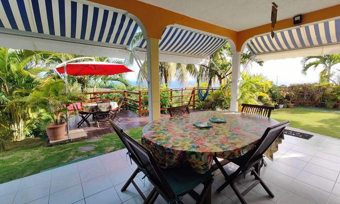 Vieux-Habitants House | CHEZ LUKETO VIEUX -HABITANTS