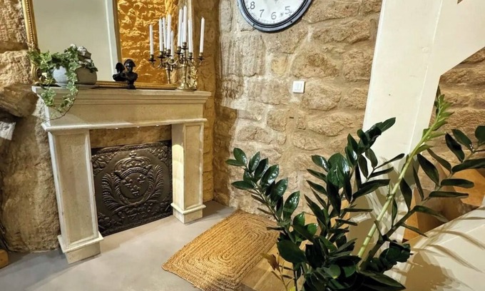 Les Patis House | Chez Millouz - Semi-troglodyte triplex