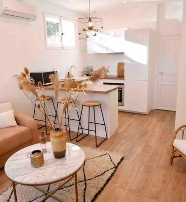 Roucas-Blanc Apartment | Chez Zize T2 unique- Roucas-Blanc