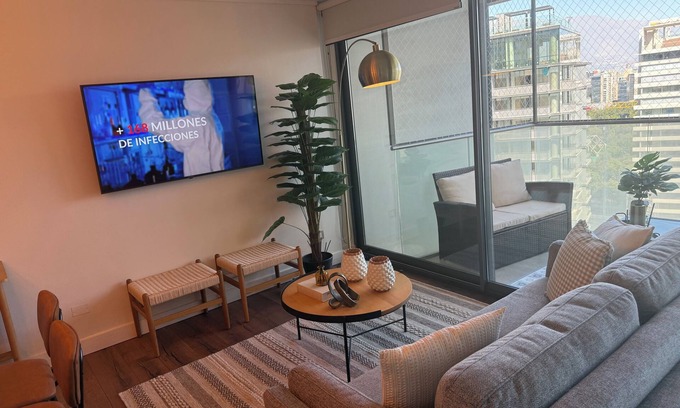 Vitacura Apartment | Chic 1-bedroom apartment in nice Las Condes with fitness room, WiFi