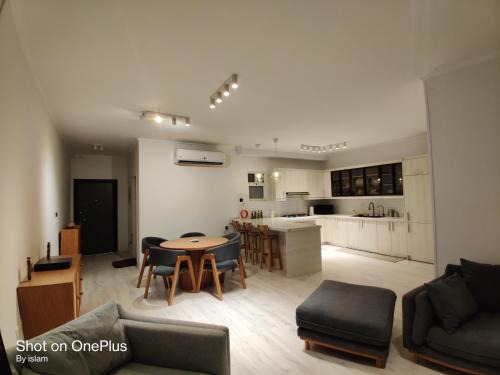 New Cairo Apartment | Chic Boho Vibes Apart -Smart Home 2BR - New Cairo - Family only retreat