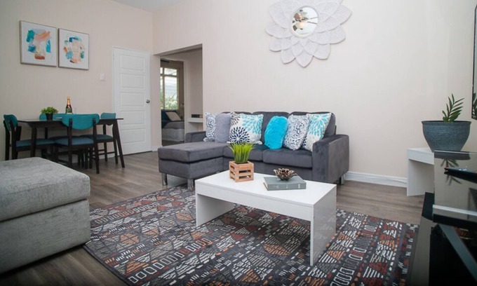 Woodbrook Condo | Chic City Getaway