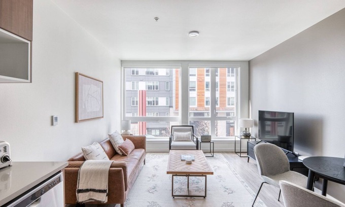 Yesler Terrace Apartment | Chic First Hill 1BR w/Gym, BBQ & Lounge, nr soccer field, by Blueground