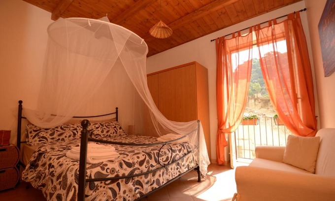 Modica House | Chocolate house