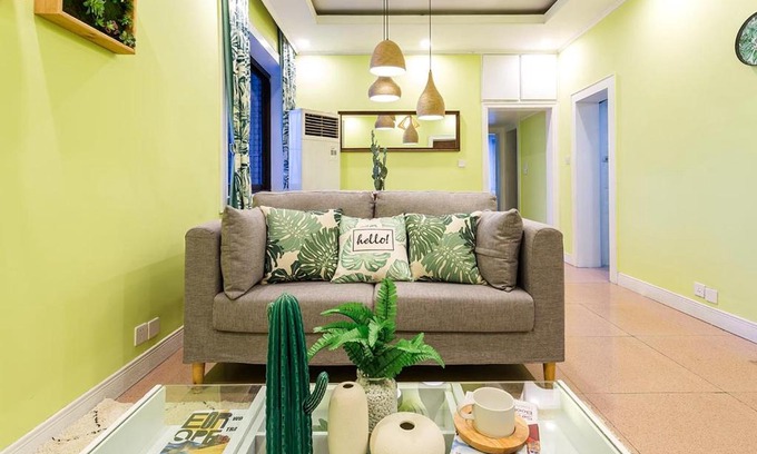 Jeifangbei Central Business District Apartment | Chongqing Yuzhong·Hongya Cave· Locals Apartment 00134800