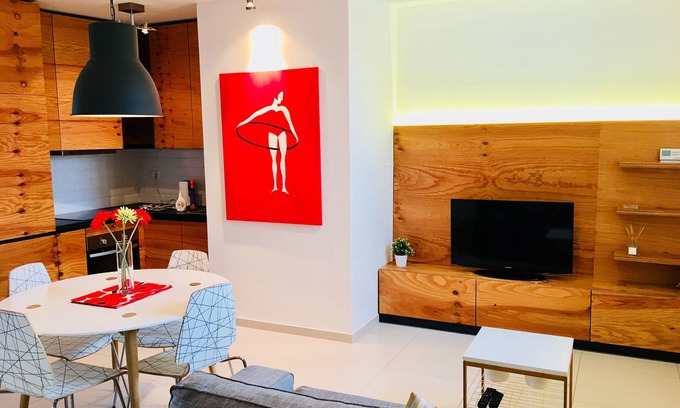 Palace District Apartment | Chris & Paul’s Palace Quarter Apartment