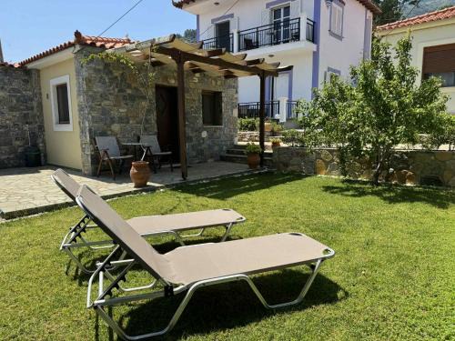 Agios Konstantinos House | Christina