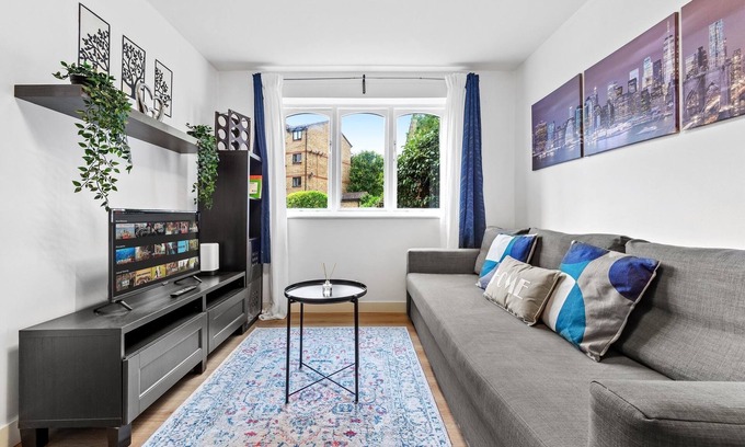 New Cross Bed & Breakfast | City Centre Modern Flat 10 Mins to London bridge