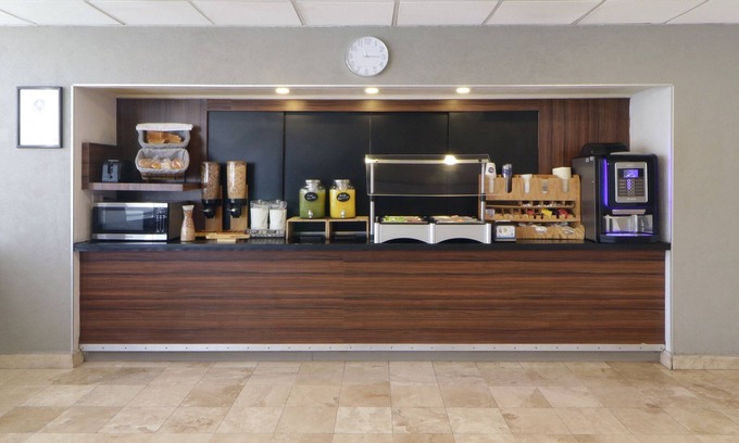 Nuevo Laredo Hotel | City Express by Marriott Nuevo Laredo