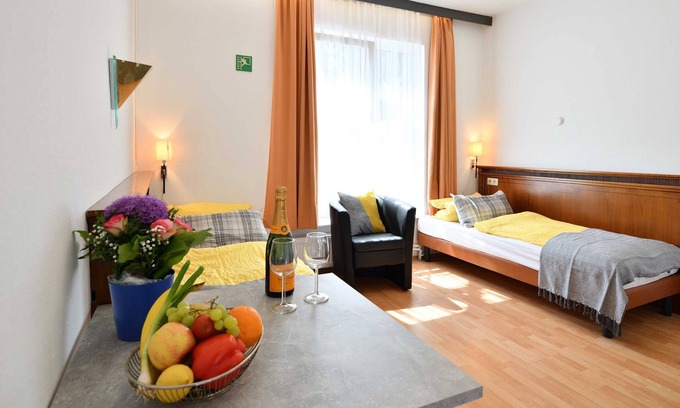 Bahnhofsvorstadt Apartment | City Studio - Ford Apartment