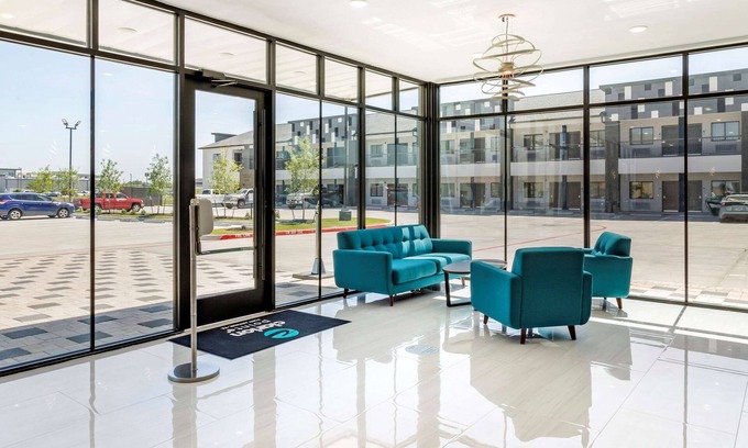 Port Arthur Hotel | Clarion Pointe Port Arthur-Beaumont South