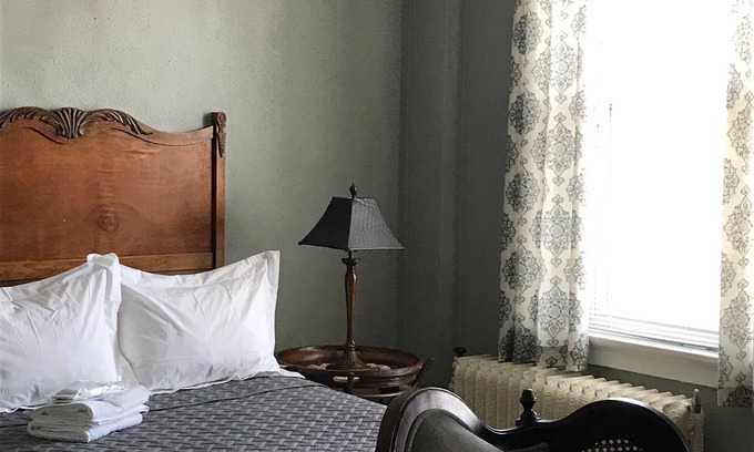 Boone Apartment | Classy Serenity Suite Preferred Partner Rail Explorers, Pets OK