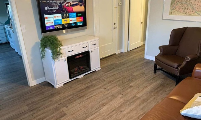 Logan Apartment | Clean and cozy cottage apartment in the heart of Logan