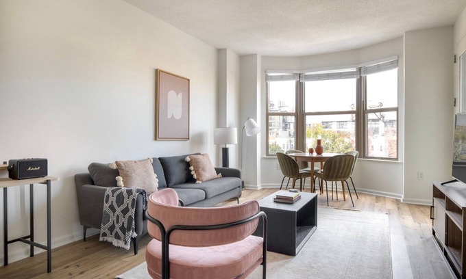 Cardozo Apartment | Clean U Street 1BR w/Gym & Rooftop, nr Metro & Dining, by Blueground